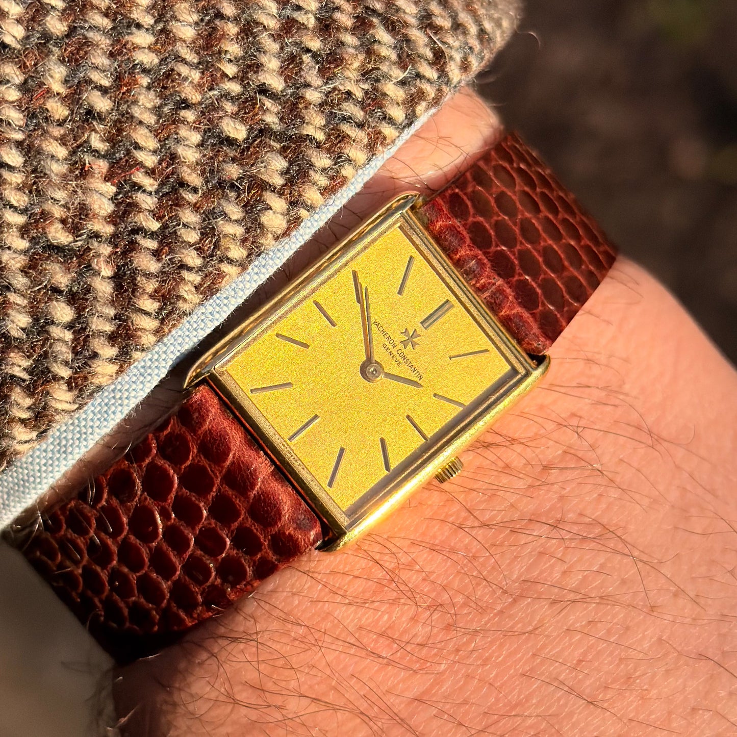 VACHERON CONSTANTIN TANK - 18K GOLD - 1970s