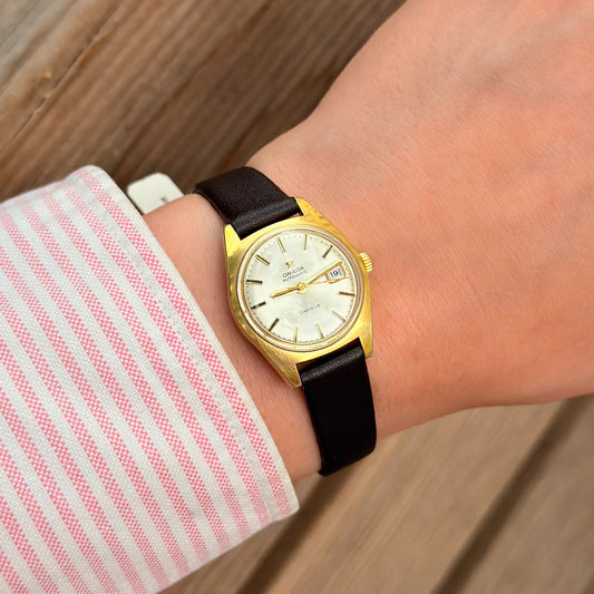 OMEGA GENÈVE LADY AUTOMATIC - CHAMPAGNE SUNBURST DIAL - 1968