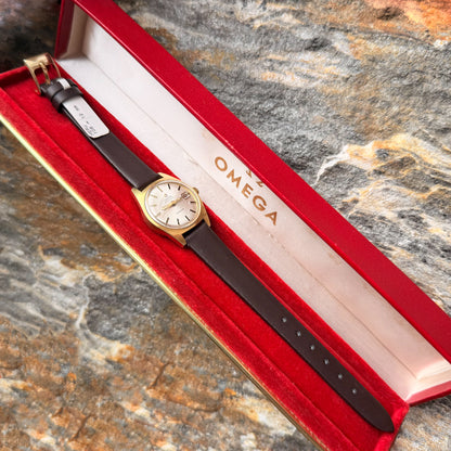 OMEGA GENÈVE LADY AUTOMATIC - CHAMPAGNE SUNBURST DIAL - 1968