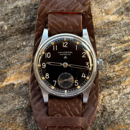 UNIVERSAL GENÈVE "WILHELMINA" - DUTCH MILITARY CONTRACT - CAL. 262 - 1941