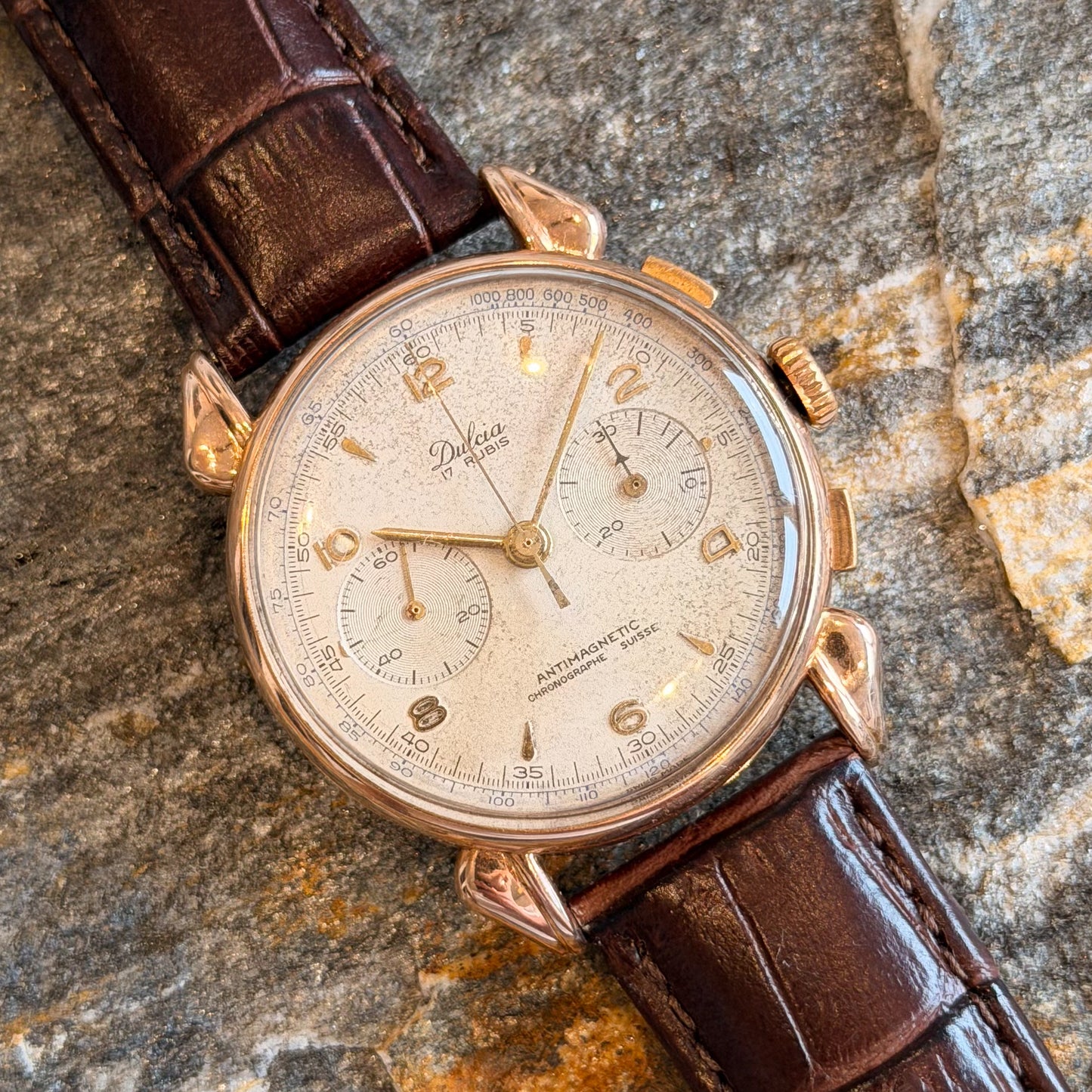 DULCIA CHRONOGRAPHE SUISSE - 18К GOLD - 1950s
