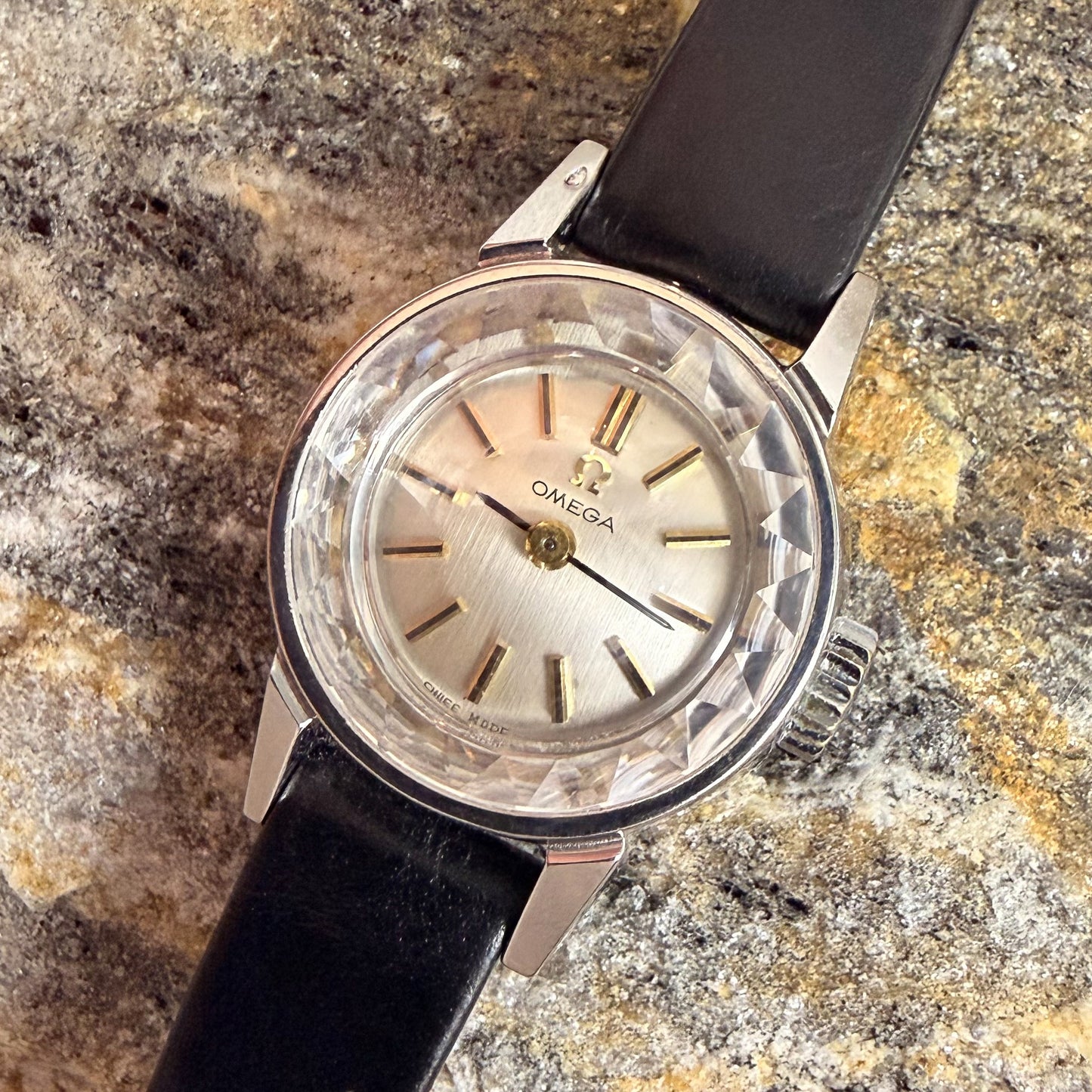 OMEGA SAPPHETTE "DIAMOND CUT" - NOS - PORTUGUESE CONNECTION - 1966