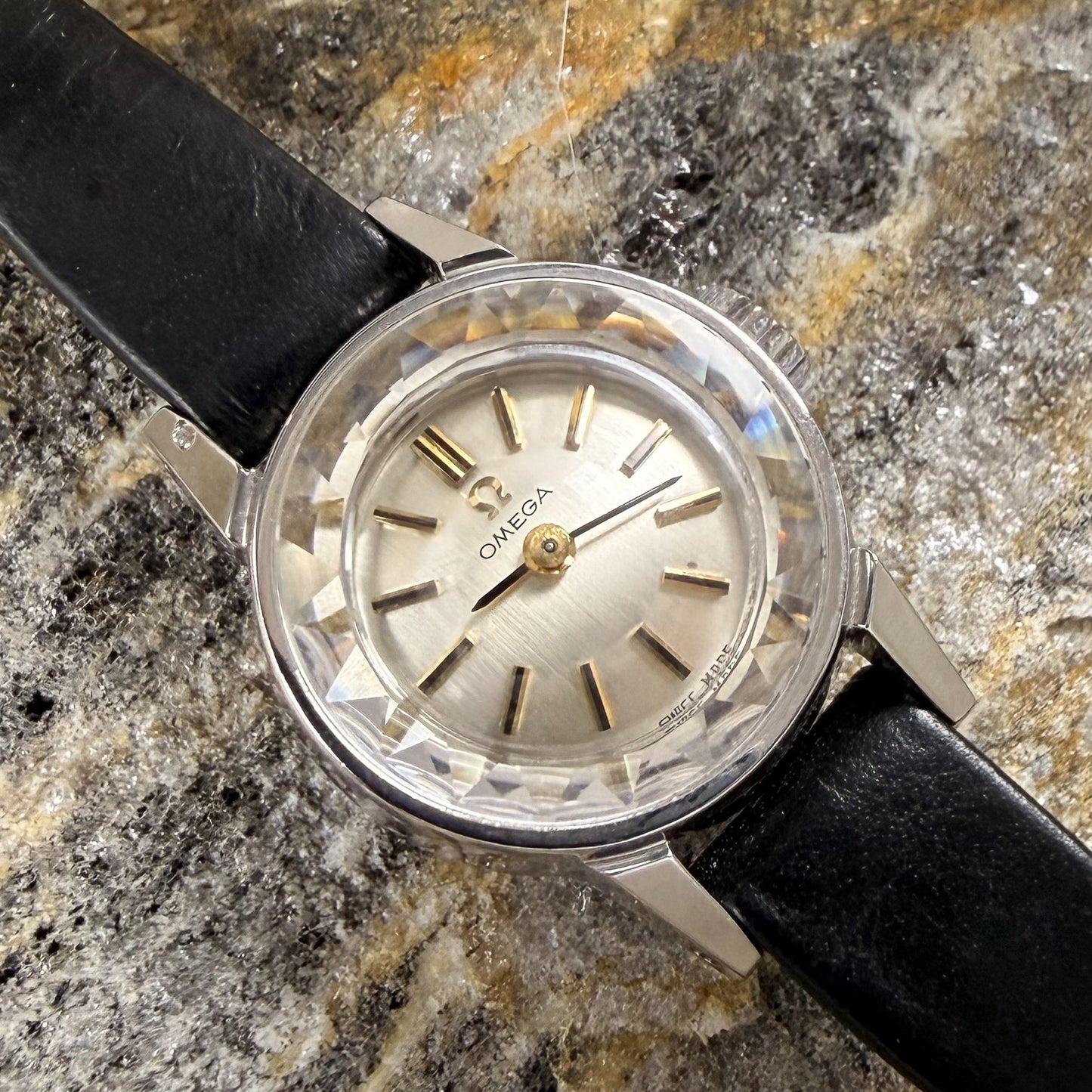 OMEGA SAPPHETTE "DIAMOND CUT" - NOS - PORTUGUESE CONNECTION - 1966