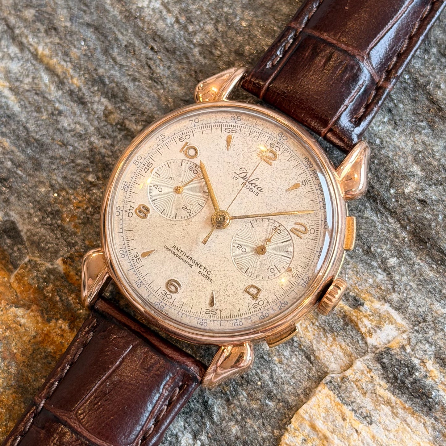DULCIA CHRONOGRAPHE SUISSE - 18К GOLD - 1950s