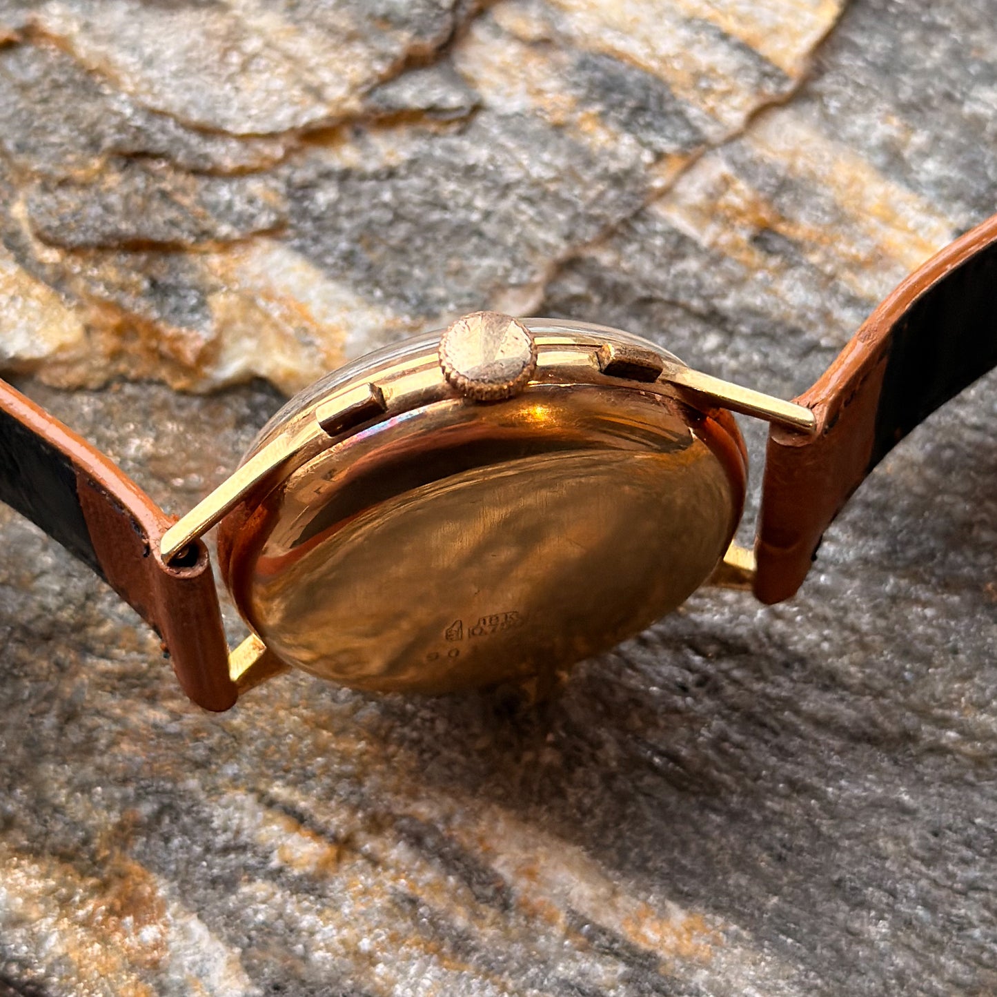 BENMORE CHRONOGRAPHE SUISSE - 18K GOLD - 1950s