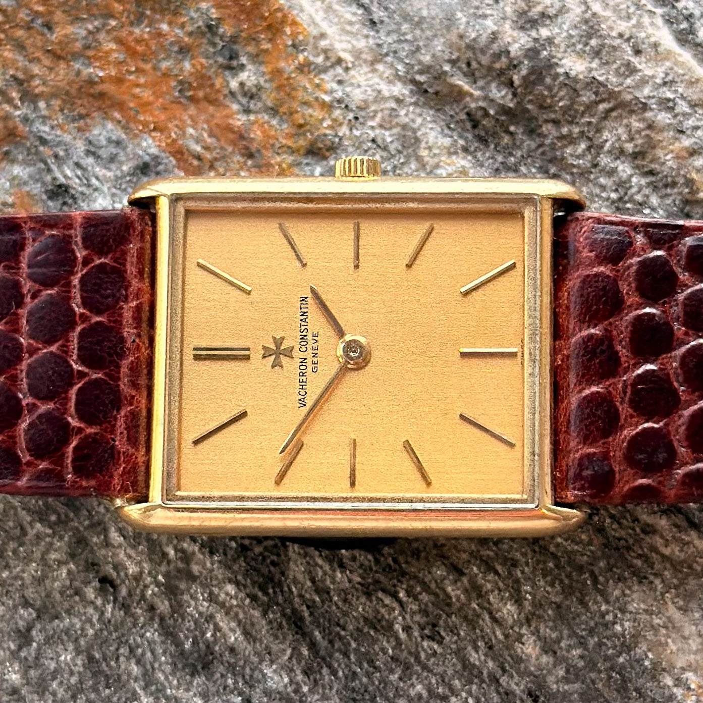 VACHERON CONSTANTIN TANK - 18K GOLD - 1970s