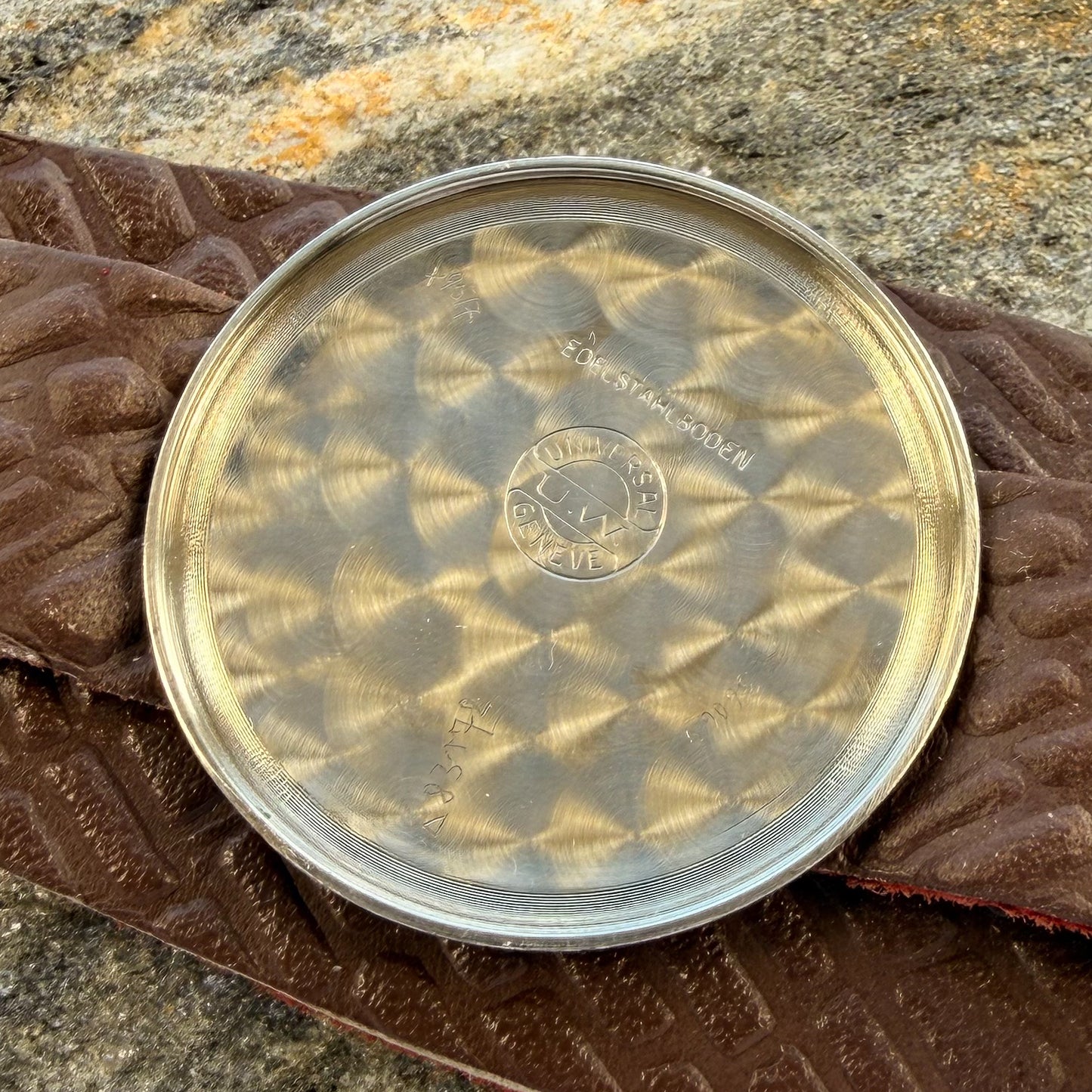 UNIVERSAL GENÈVE "WILHELMINA" - DUTCH MILITARY CONTRACT - CAL. 262 - 1941