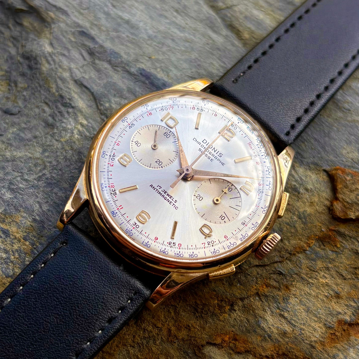 DIONIS CHRONOGRAPHE SUISSE - 750 GOLD - 1960s