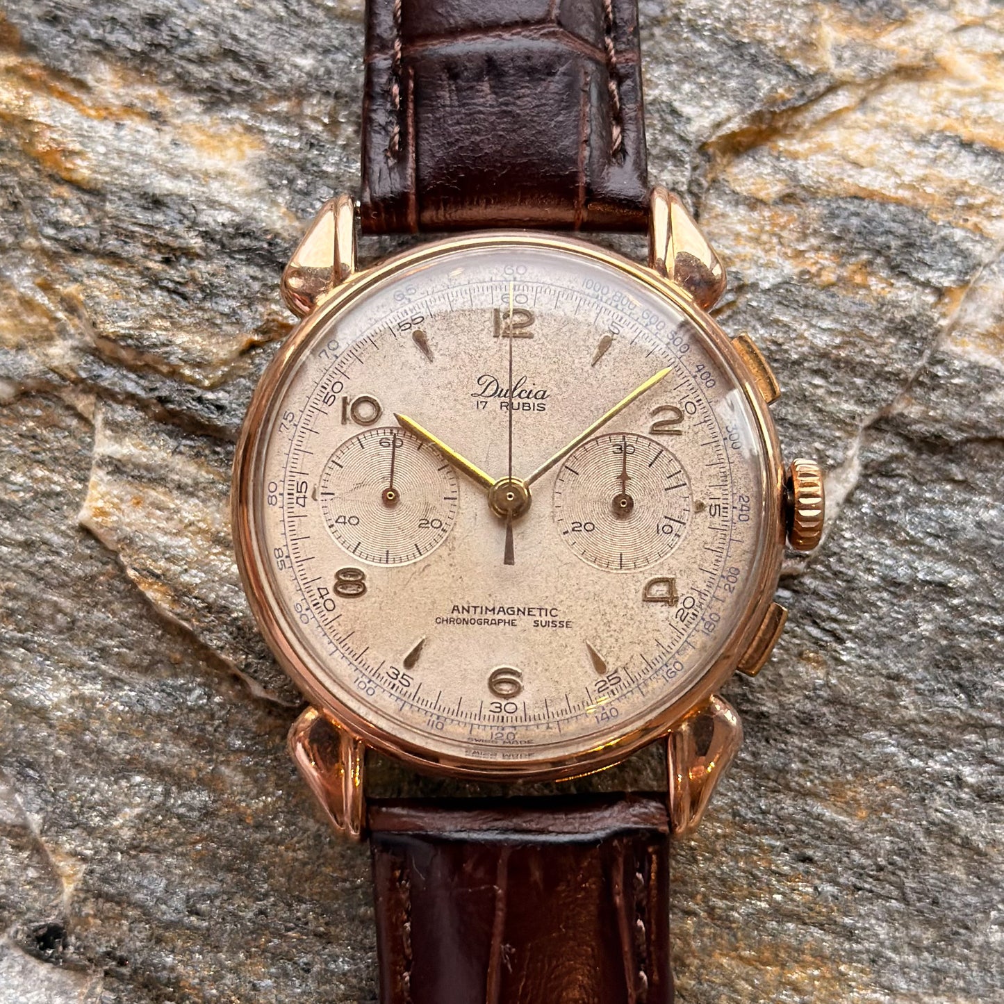 DULCIA CHRONOGRAPHE SUISSE - 18К GOLD - 1950s