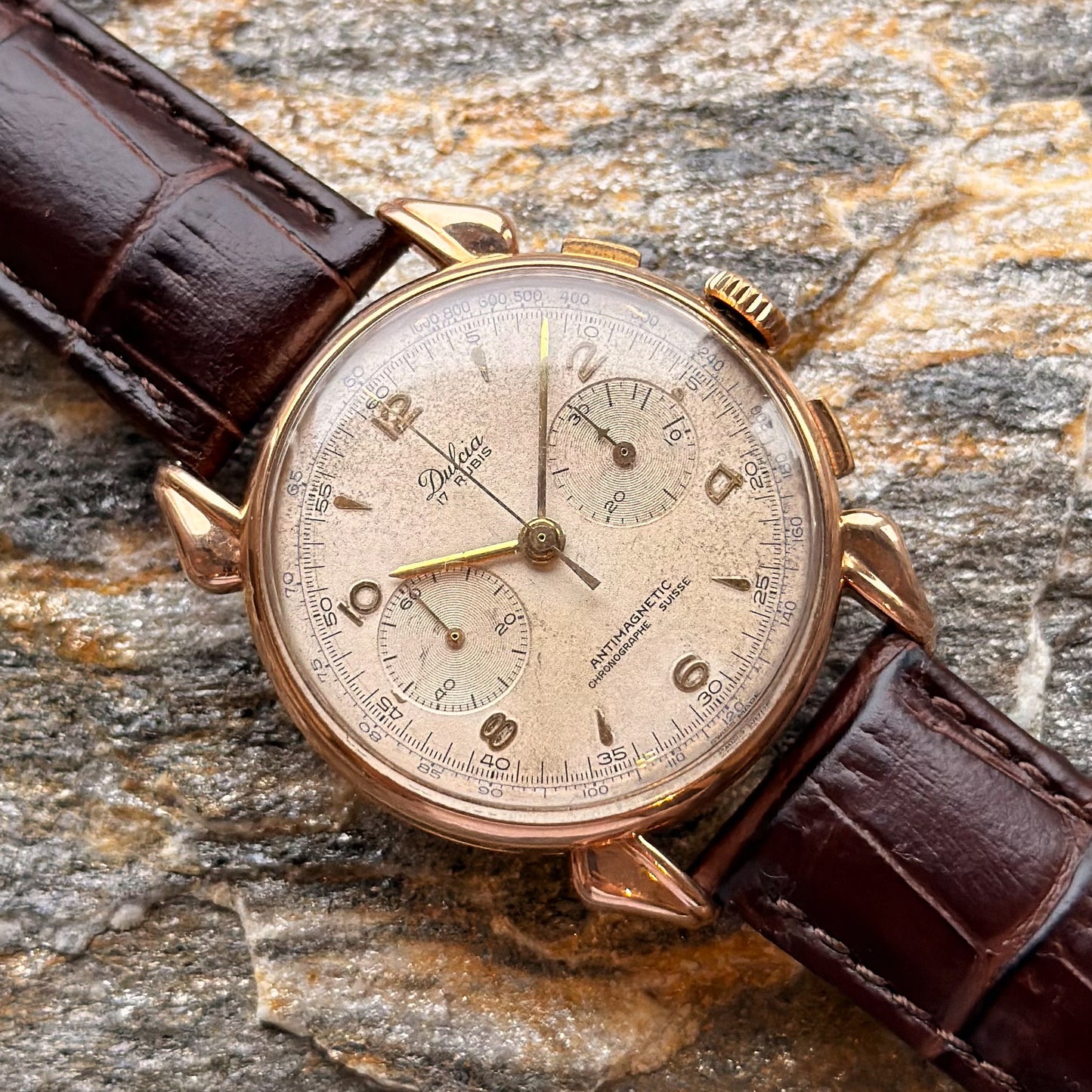 DULCIA CHRONOGRAPHE SUISSE - 18К GOLD - 1950s