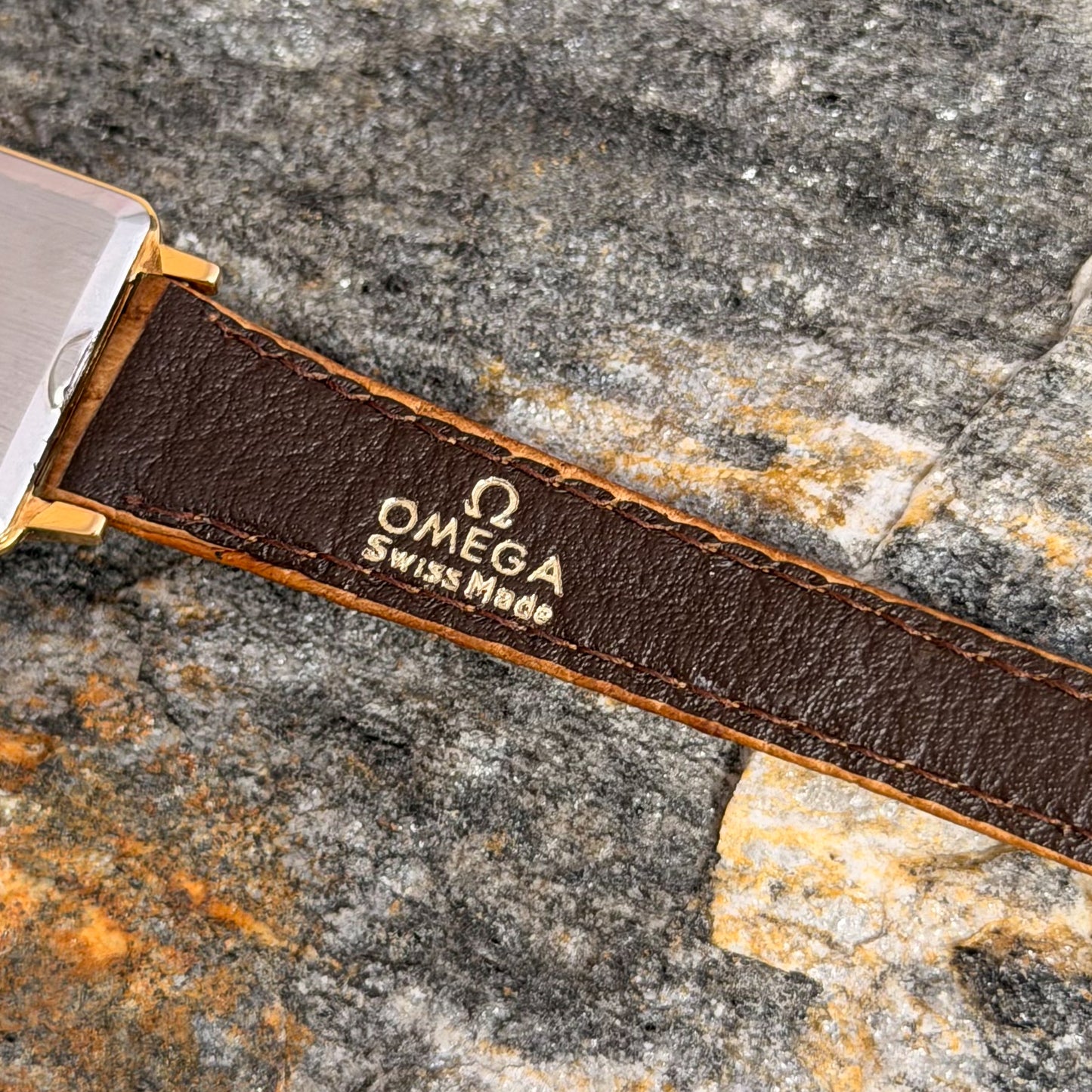 OMEGA CARRÉ - 1961