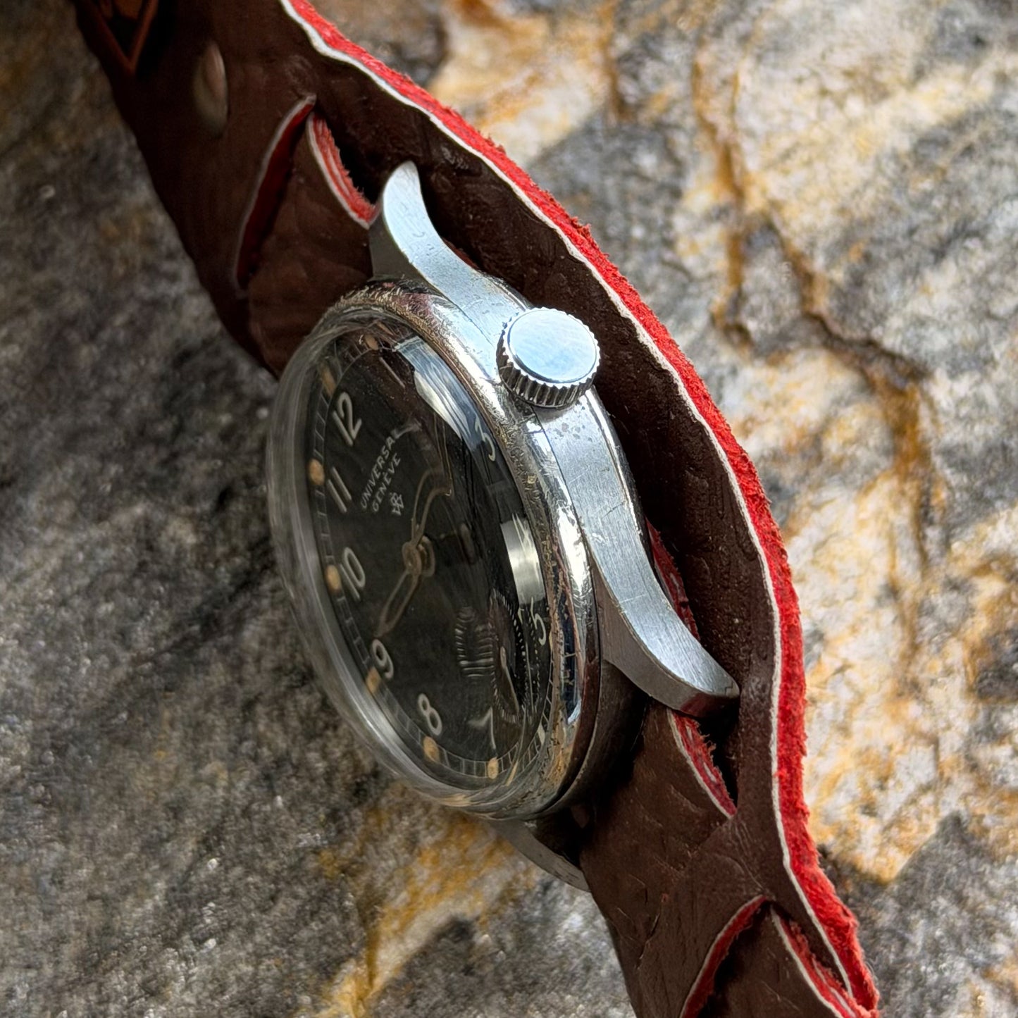 UNIVERSAL GENÈVE "WILHELMINA" - DUTCH MILITARY CONTRACT - CAL. 262 - 1941