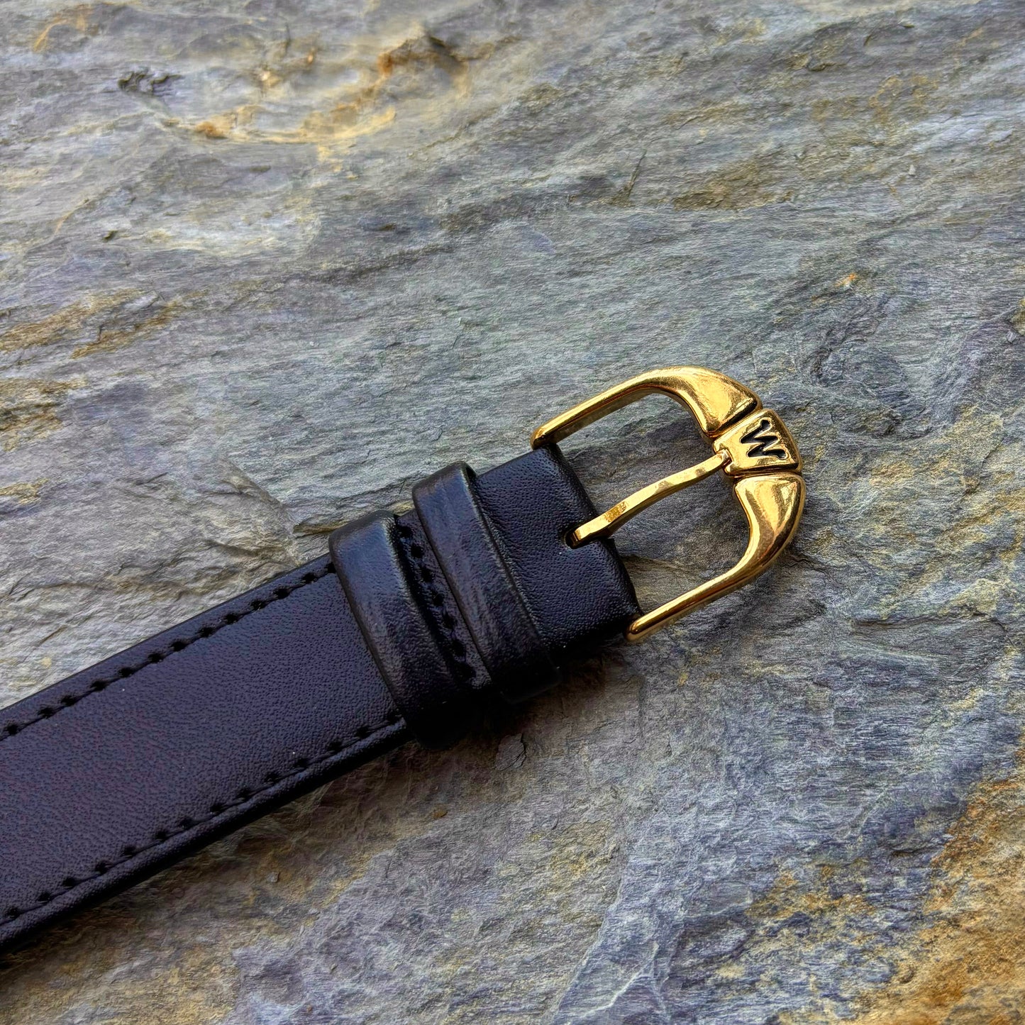 DIONIS CHRONOGRAPHE SUISSE - 750 GOLD - 1960s