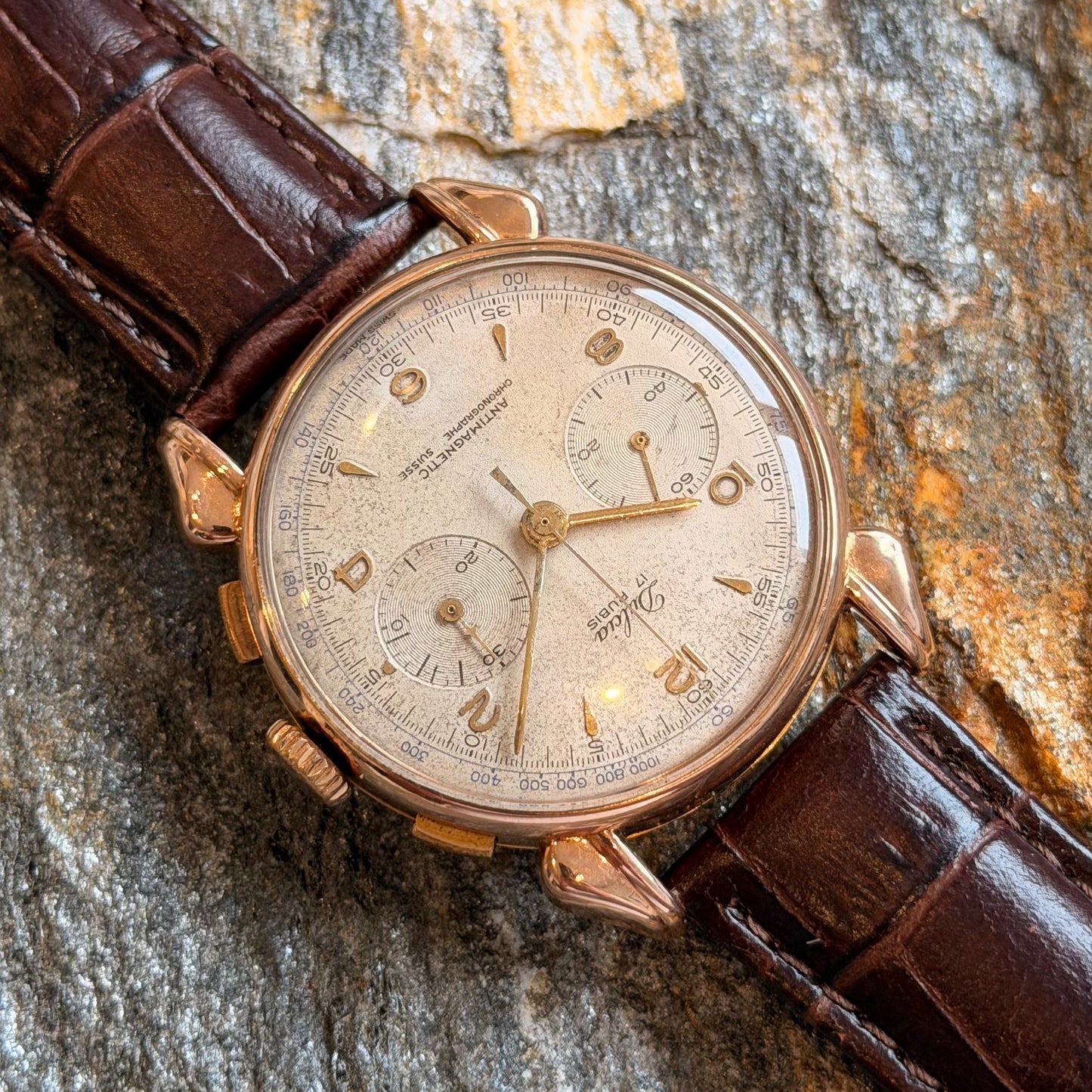 DULCIA CHRONOGRAPHE SUISSE - 18К GOLD - 1950s