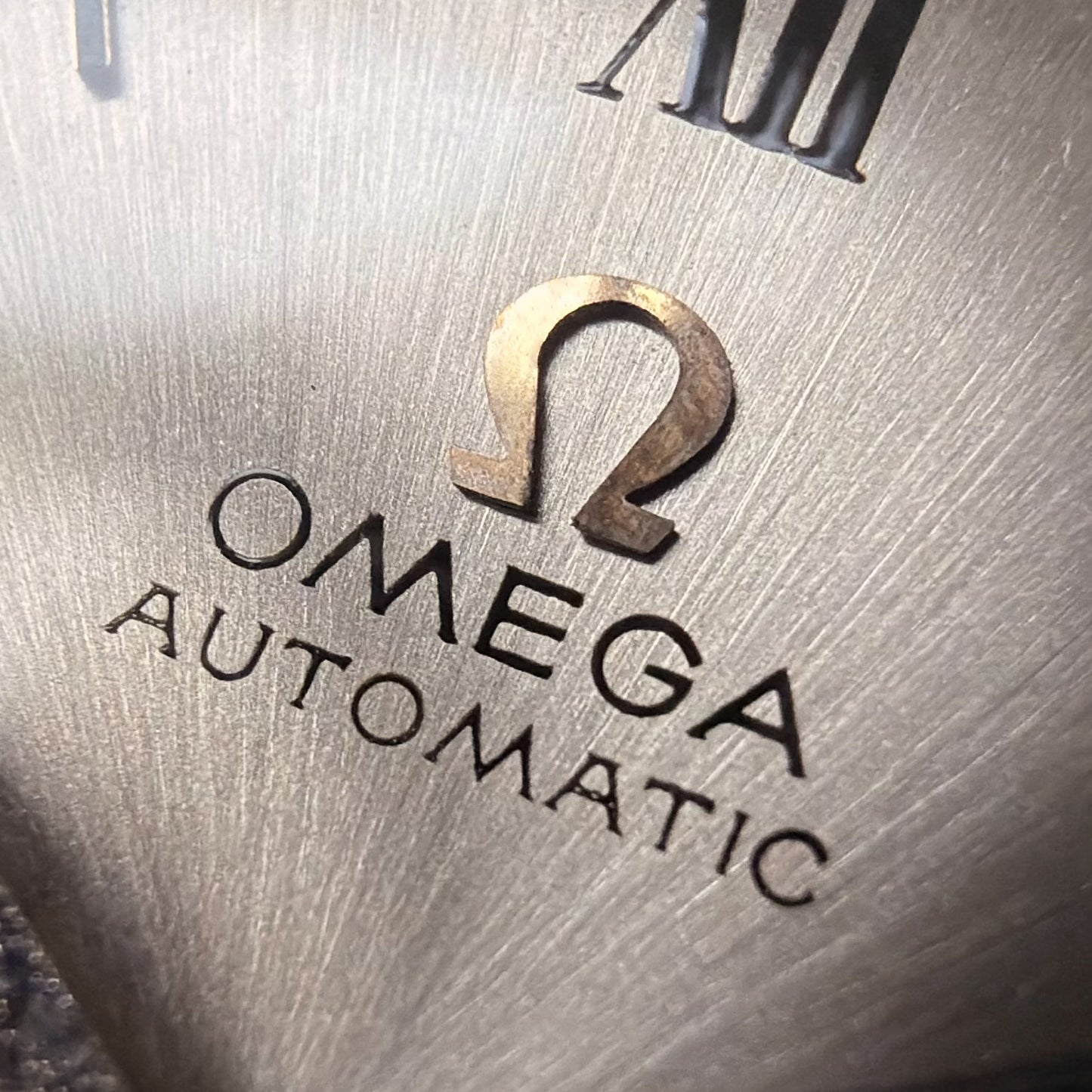 OMEGA GENÈVE AUTOMATIC - SILVER SUNBURST DIAL - 1969