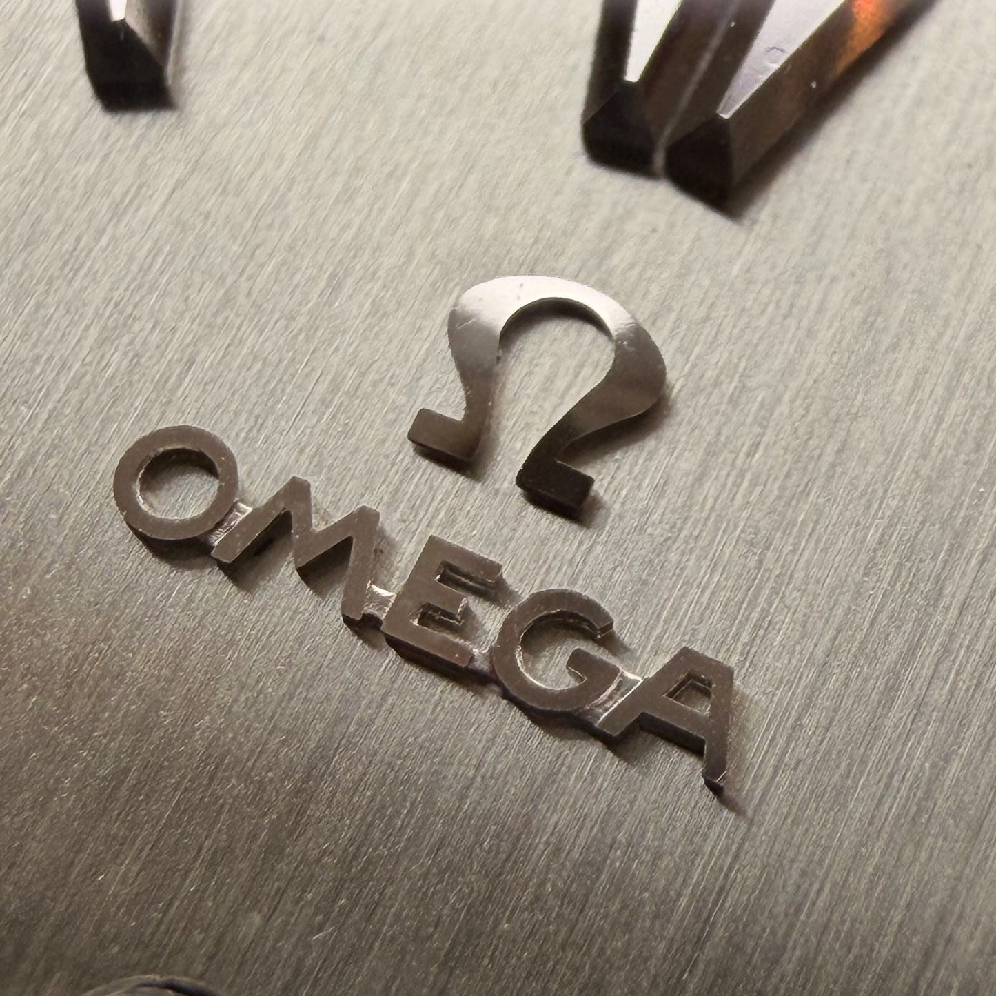 OMEGA CONSTELLATION CHRONOMETER - 1977