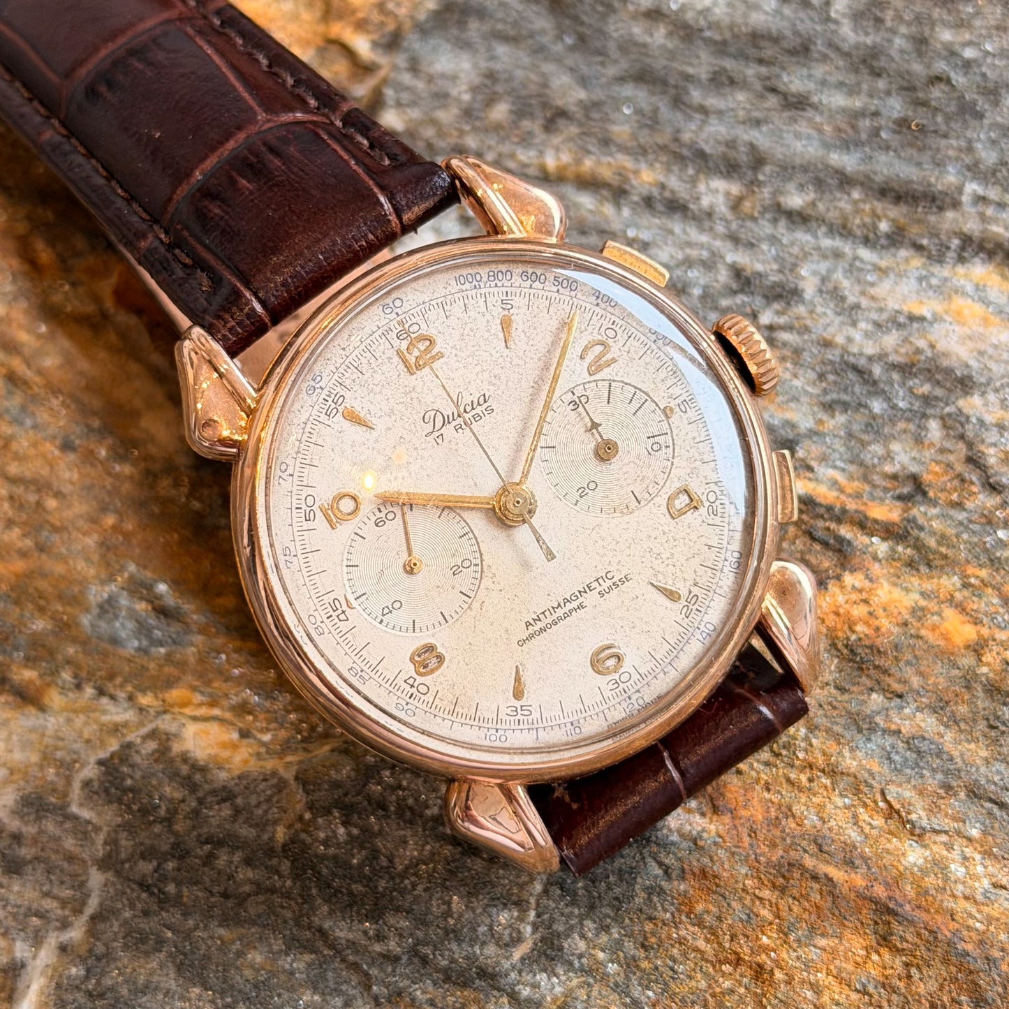 DULCIA CHRONOGRAPHE SUISSE - 18К GOLD - 1950s