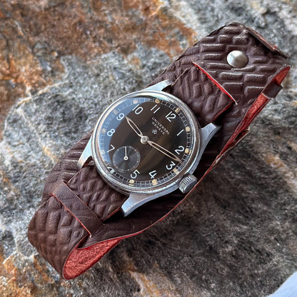 UNIVERSAL GENÈVE "WILHELMINA" - DUTCH MILITARY CONTRACT - CAL. 262 - 1941