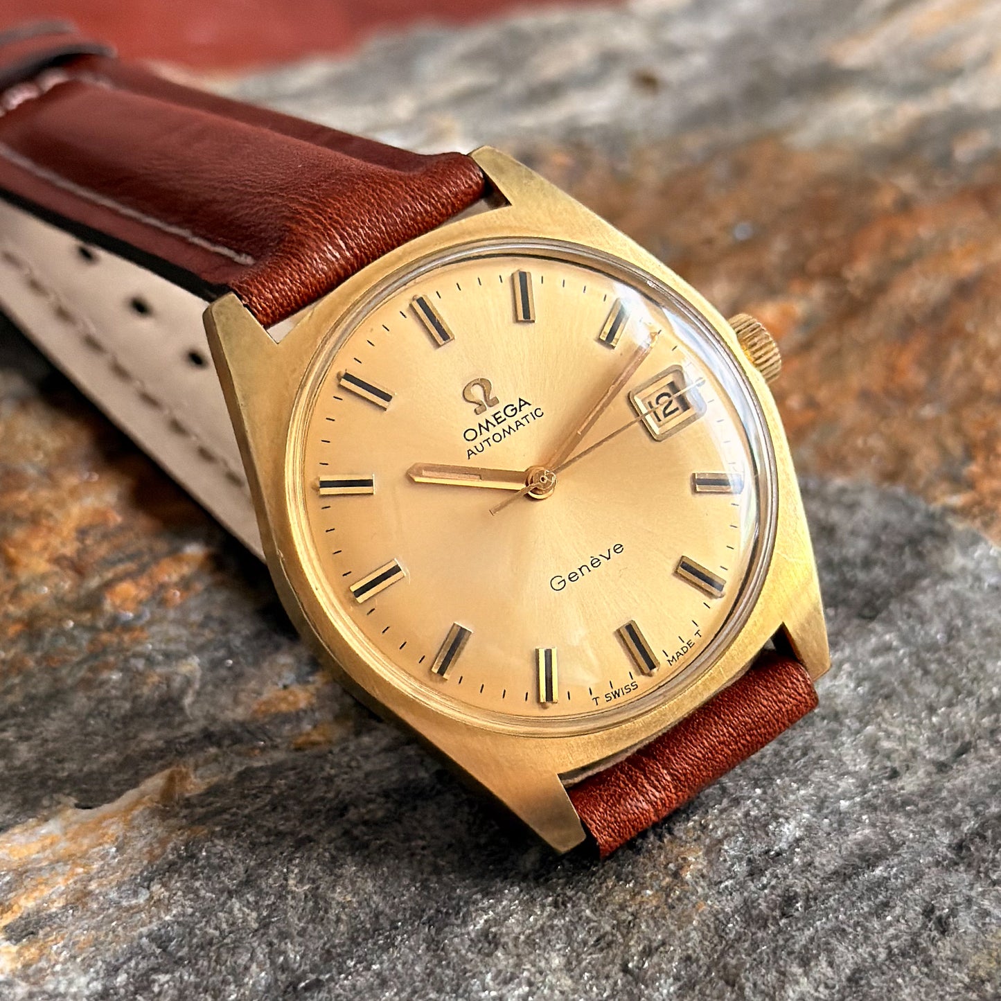 OMEGA GENÈVE AUTOMATIC - GOLD SUNBURST DIAL - 1969
