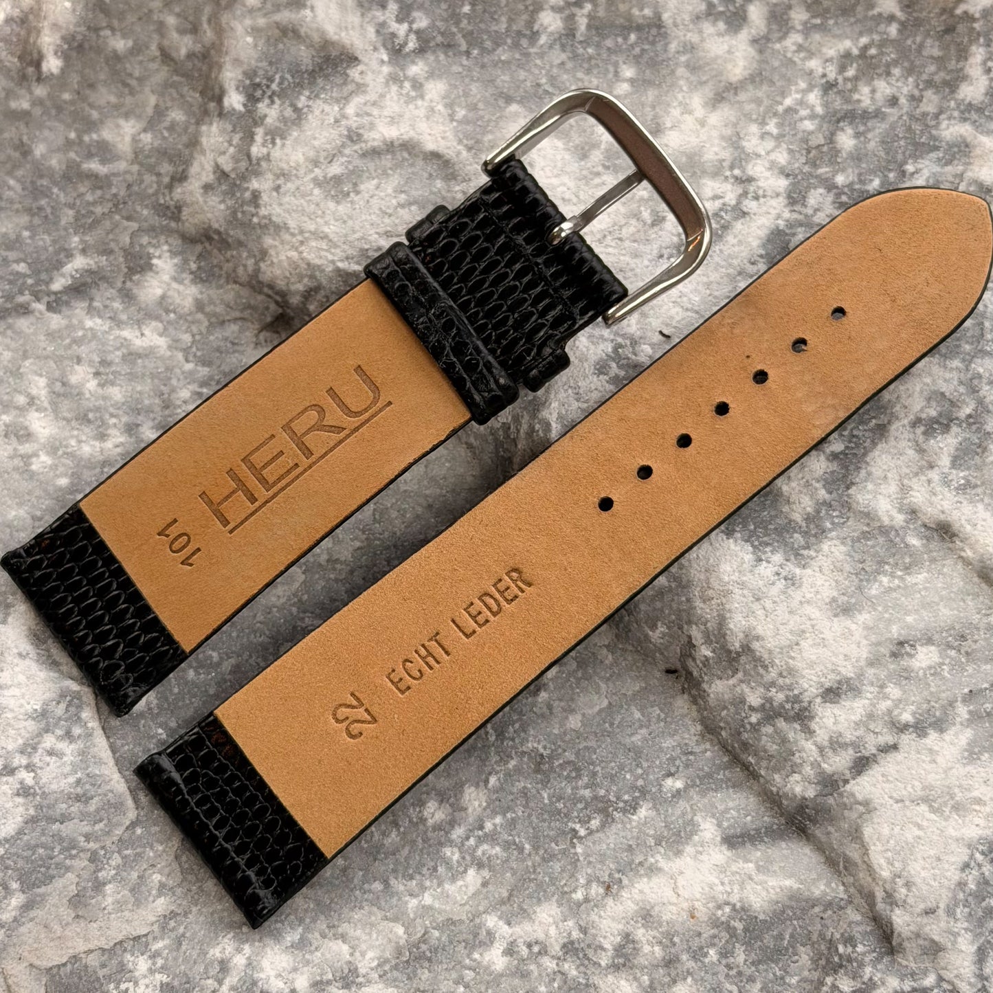 22mm - HERU - 1980s - NOS - BLACK LIZARD GRAIN